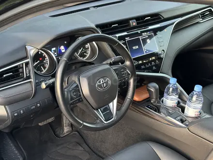Toyota Camry 2019 года за 12 500 000 тг. в Караганда – фото 16