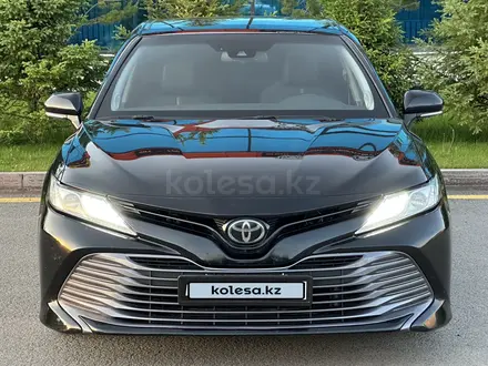 Toyota Camry 2019 года за 12 500 000 тг. в Караганда – фото 3