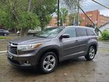 Toyota Highlander 2015 годаүшін16 000 000 тг. в Уральск