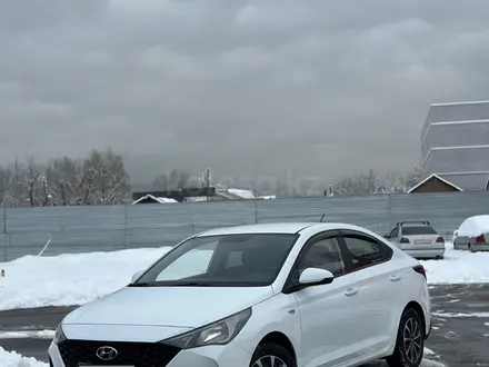 Hyundai Accent 2020 года за 7 490 000 тг. в Алматы – фото 23