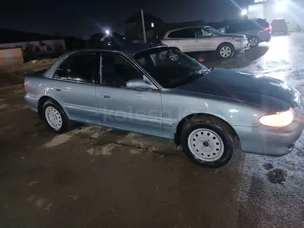 Hyundai Sonata 1997 года за 1 350 000 тг. в Актау – фото 4