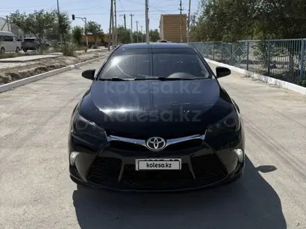 Toyota Camry 2015 года за 6 000 000 тг. в Жанаозен – фото 3