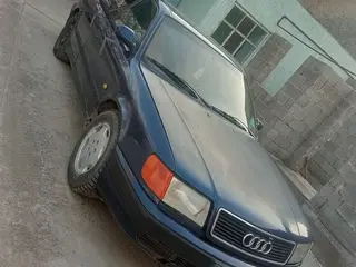 Audi 100, 1992