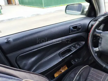 Volkswagen Passat 2003 года за 2 100 000 тг. в Астана – фото 6