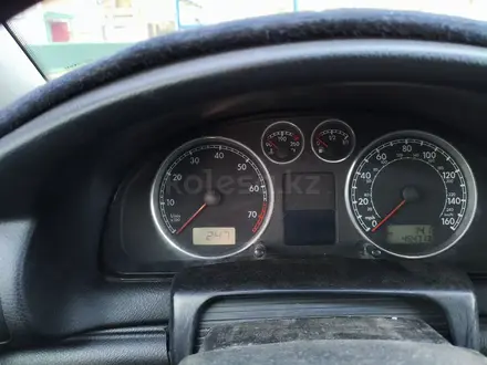 Volkswagen Passat 2003 года за 2 100 000 тг. в Астана – фото 8