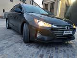 Hyundai Elantra 2019 года за 5 200 000 тг. в Актау