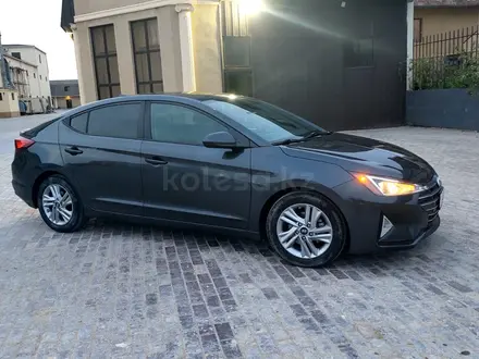 Hyundai Elantra 2019 года за 5 200 000 тг. в Актау – фото 8