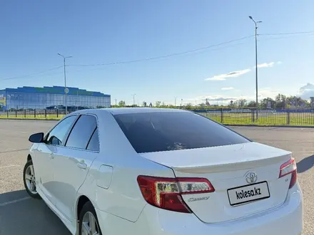 Toyota Camry 2013 года за 5 500 000 тг. в Уральск – фото 2