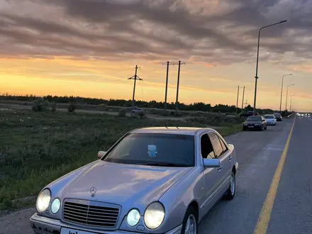 Mercedes-Benz E 320 1996 года за 2 900 000 тг. в Астана – фото 6