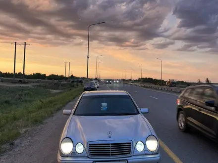 Mercedes-Benz E 320 1996 года за 2 900 000 тг. в Астана – фото 8
