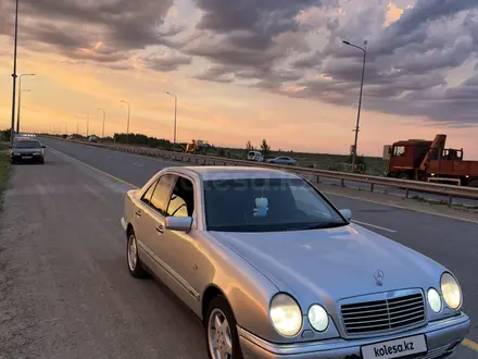 Mercedes-Benz E 320 1996 года за 2 900 000 тг. в Астана – фото 7