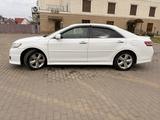 Toyota Camry 2011 года за 4 900 000 тг. в Уральск – фото 3