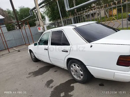 Mercedes-Benz E 280 1993 года за 1 300 000 тг. в Талдыкорган – фото 9