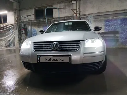 Volkswagen Passat 2005 года за 3 000 000 тг. в Астана – фото 3
