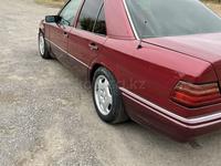 Mercedes-Benz E 220 1993 годаfor1 900 000 тг. в Тараз