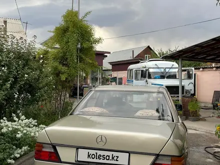 Mercedes-Benz E 220 1993 годаүшін2 500 000 тг. в Алматы – фото 3