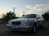 Mercedes-Benz E 230 1996 годаүшін2 500 000 тг. в Экибастуз – фото 2