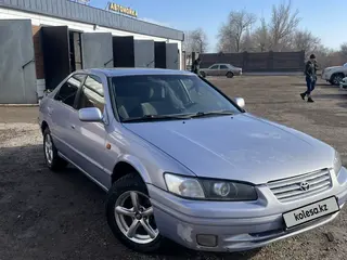 Toyota Camry, 1998