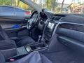 Toyota Camry 2015 года за 9 100 000 тг. в Алматы – фото 11