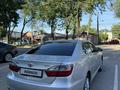 Toyota Camry 2015 года за 9 100 000 тг. в Алматы – фото 4