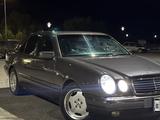 Mercedes-Benz E 320 1998 годаүшін2 800 000 тг. в Алматы – фото 2