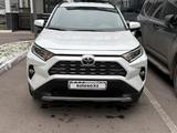 Toyota RAV4 2021 года за 17 600 000 тг. в Караганда