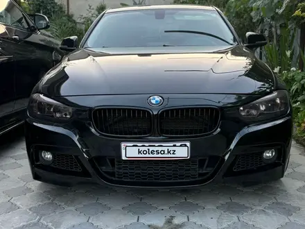 BMW 320 2015 года за 3 973 000 тг. в Алматы