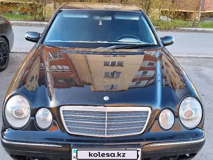 Mercedes-Benz E 240 1999 года за 3 100 000 тг. в Петропавловск