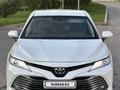 Toyota Camry 2019 годаfor14 300 000 тг. в Шымкент – фото 2