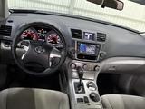 Toyota Highlander 2013 года за 9 000 000 тг. в Жанаозен