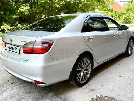 Toyota Camry 2015 года за 11 370 000 тг. в Балхаш – фото 4