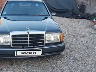Mercedes-Benz E 260