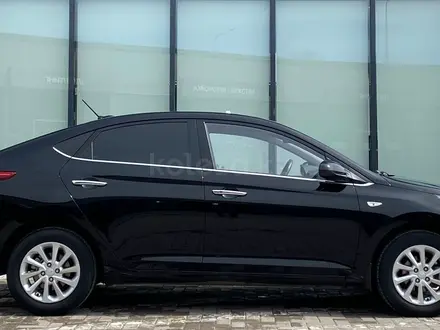 Hyundai Accent 2020 года за 7 990 000 тг. в Караганда – фото 4