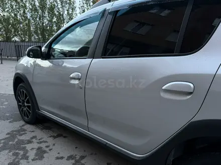 Renault Sandero Stepway 2015 года за 3 750 000 тг. в Актобе – фото 8