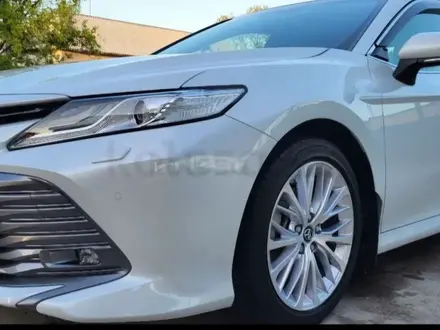 Toyota Camry 2018 года за 15 300 000 тг. в Кызылорда – фото 14