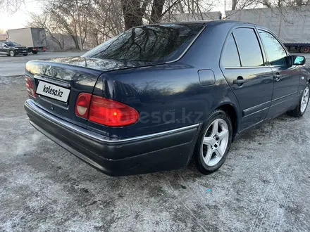 Mercedes-Benz E 230 1997 года за 3 000 000 тг. в Семей – фото 4