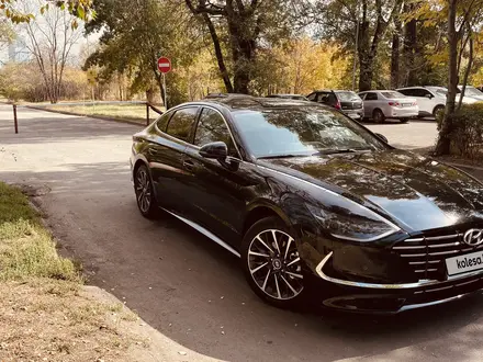 Hyundai Sonata 2023 года за 14 000 000 тг. в Алматы – фото 2