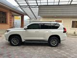 Toyota Land Cruiser Prado 2018 года за 30 700 000 тг. в Алматы – фото 4