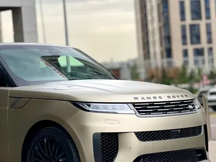 Land Rover Range Rover Sport 2023 года за 129 167 000 тг. в Алматы – фото 2
