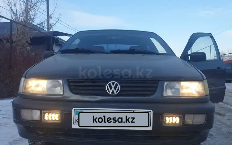 Volkswagen Passat 1994 годаүшін1 000 000 тг. в Уральск