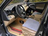 Toyota RAV4 2010 года за 6 900 000 тг. в Актобе – фото 4