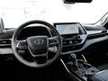 Toyota Highlander Luxe 2023 года за 35 500 000 тг. в Актау – фото 10