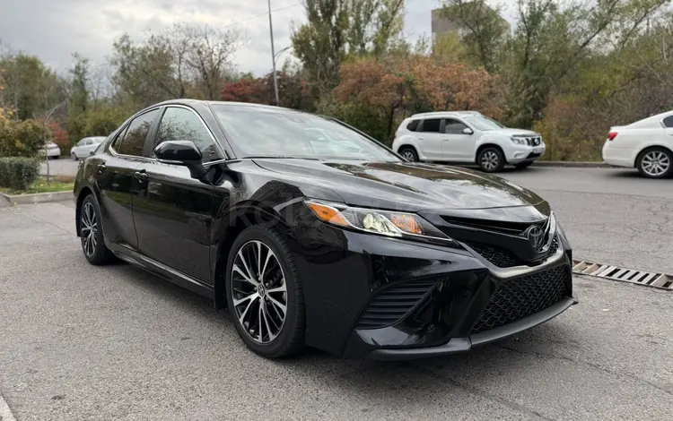Toyota Camry 2020 года за 9 700 000 тг. в Алматы