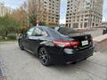 Toyota Camry 2020 года за 9 700 000 тг. в Алматы – фото 2