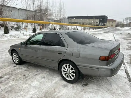 Toyota Camry 1997 года за 3 300 000 тг. в Алматы – фото 5