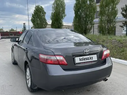 Toyota Camry 2007 года за 5 900 000 тг. в Актобе – фото 3