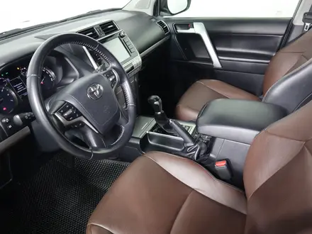 Toyota Land Cruiser Prado 2019 года за 23 690 000 тг. в Астана – фото 13