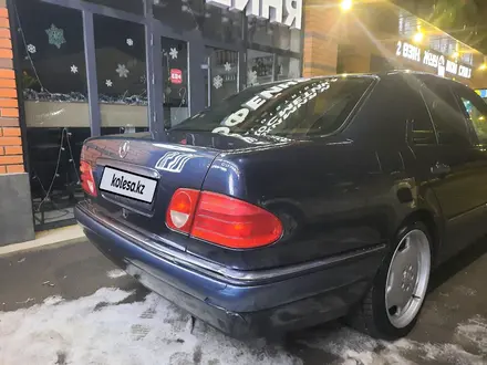 Mercedes-Benz E 240 1999 года за 3 900 000 тг. в Кызылорда – фото 17