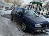 Volkswagen Golf 1995 года за 1 400 000 тг. в Алматы – фото 2