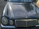 Mercedes-Benz E 230 1997 годаfor1 200 000 тг. в Караганда